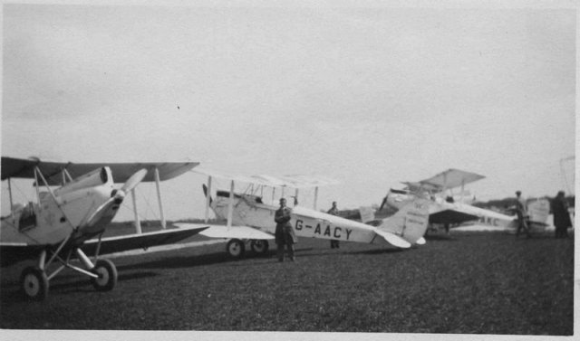 g-aacy g-aakc dh moths 0022-0001